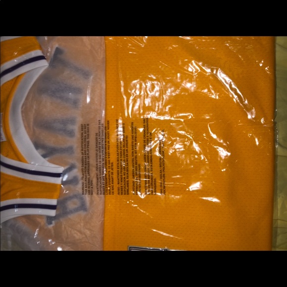 1996-97 Kobe Bryant HardWood Classic Jersey - Picture 3 of 5